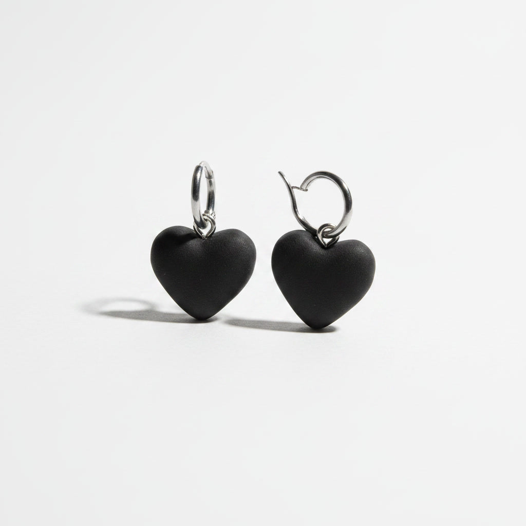 Black heart Earrings