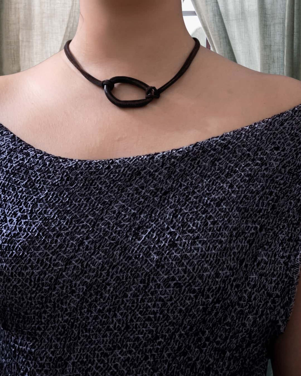 Black Loop Pendant